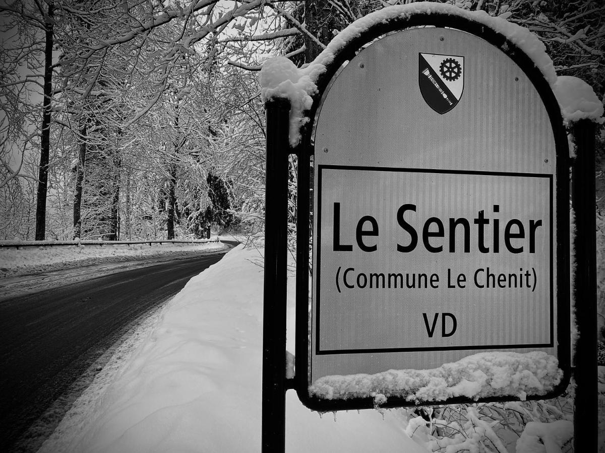 Hotel De Ville Du Sentier Le Sentier Kültér fotó